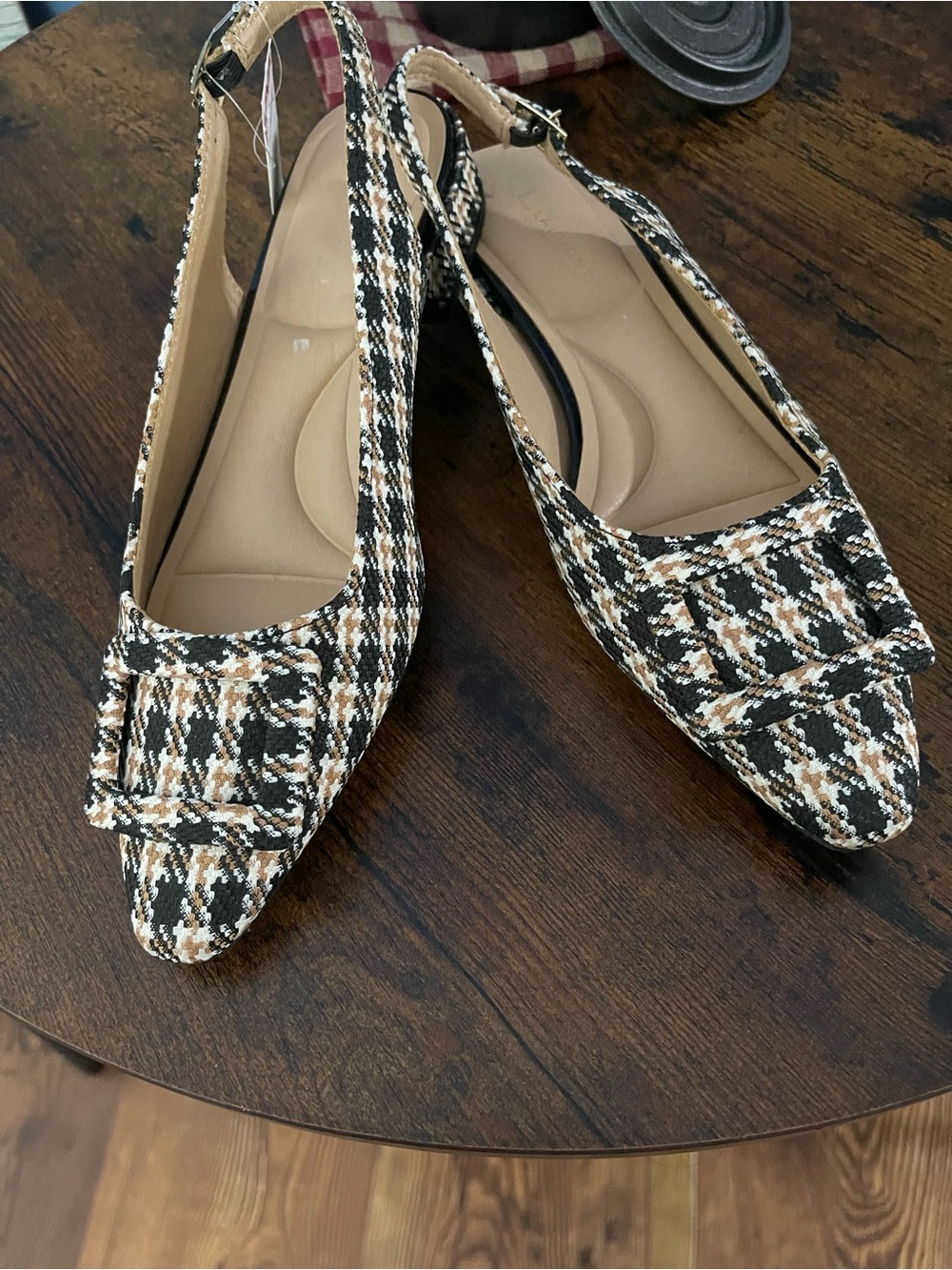 T.J.Maxx Womens Pointed Slingback Flats in Black, Tan, Cream Tweed